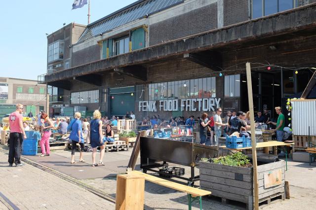 Rozsdás gyárból menő étterem - régi iparterületek újrahasznosítása holland módra